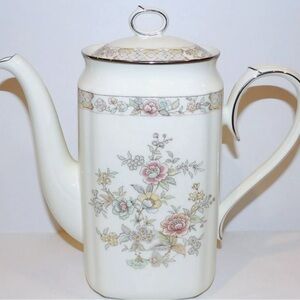 BEAUTIFUL NORITAKE BONE CHINA IMPERIAL GARDEN 9720 COFFEE POT WITH LID
